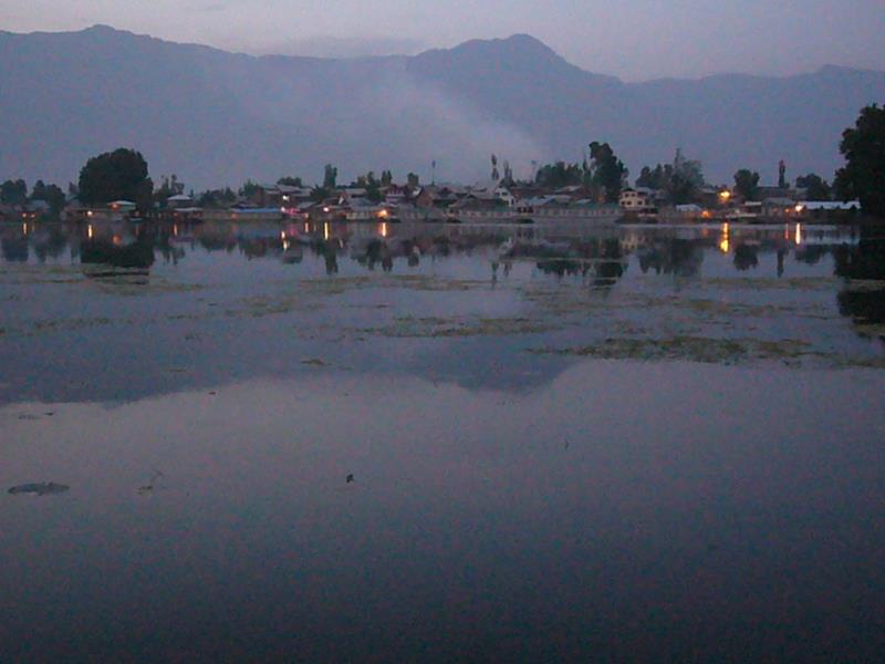 Travel - India - Kashmir - Srinagar - Nageen Lake